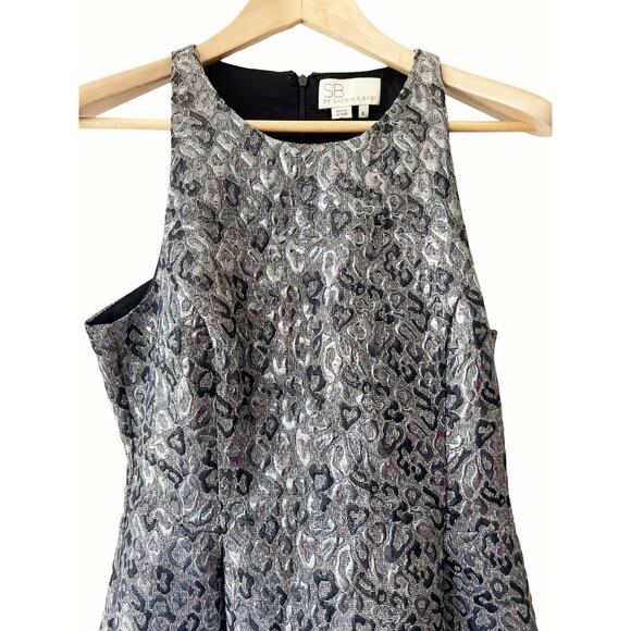 Sachin & Babi Sleeveless Silver Metallic Animal Print Jacquard Hi-Lo Gown Size 6 - Picture 4 of 12